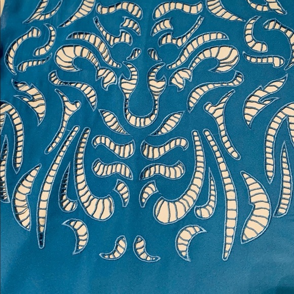 Gorgeous , light weight  shift dress by Andrew Marc - New York size 8 - Picture 5 of 11